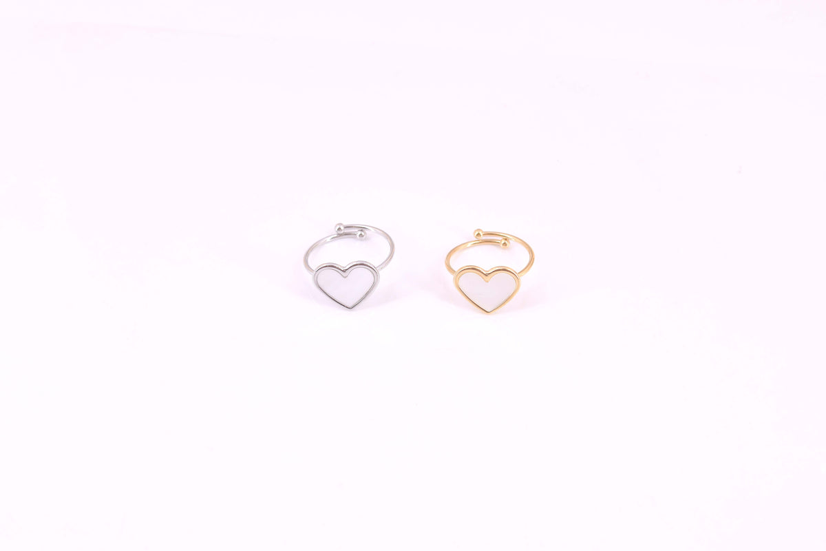 Anillo  Dorado con Perla Corazón