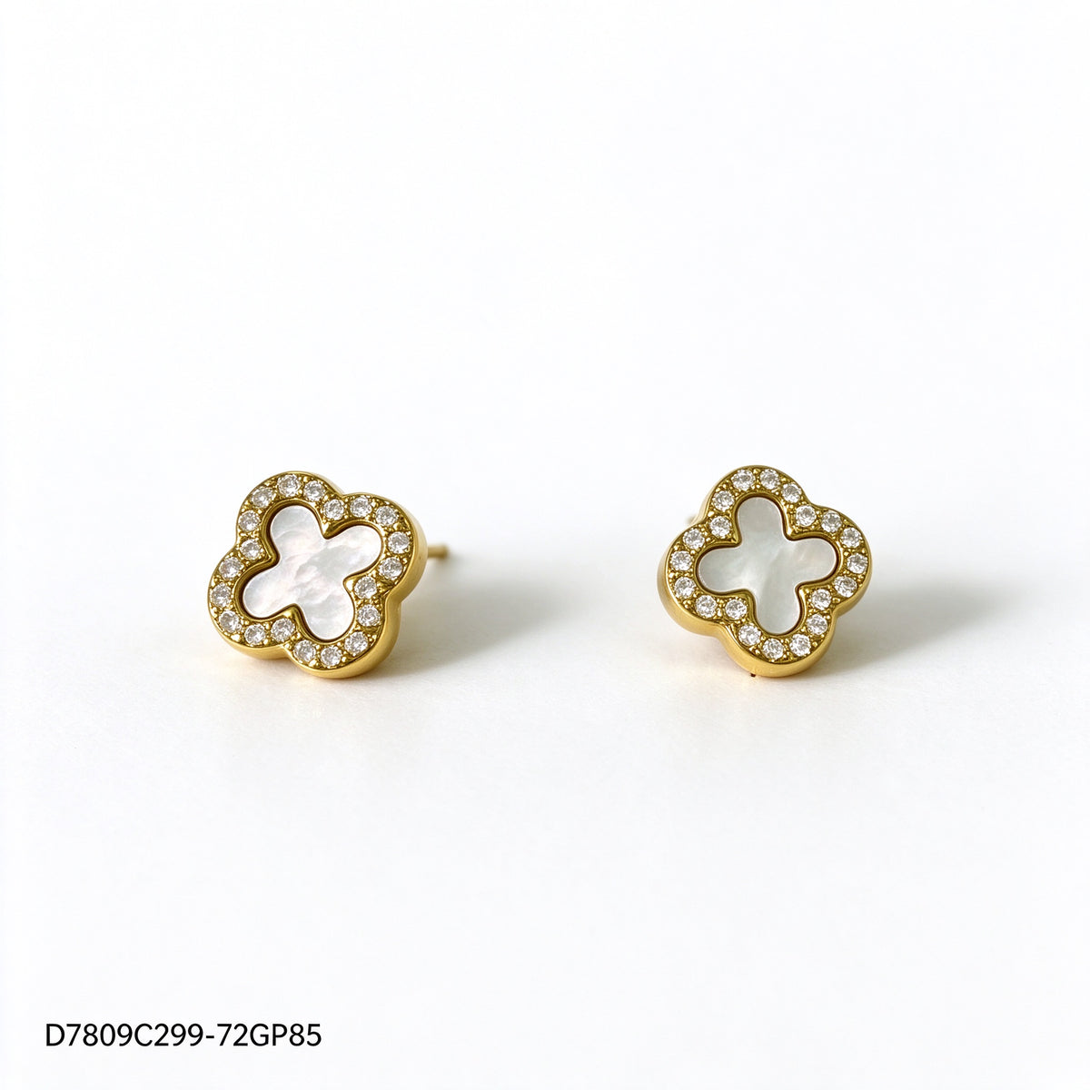 Pendientes Zirconia blanca Dorado con Perla Trébol de varias hojas