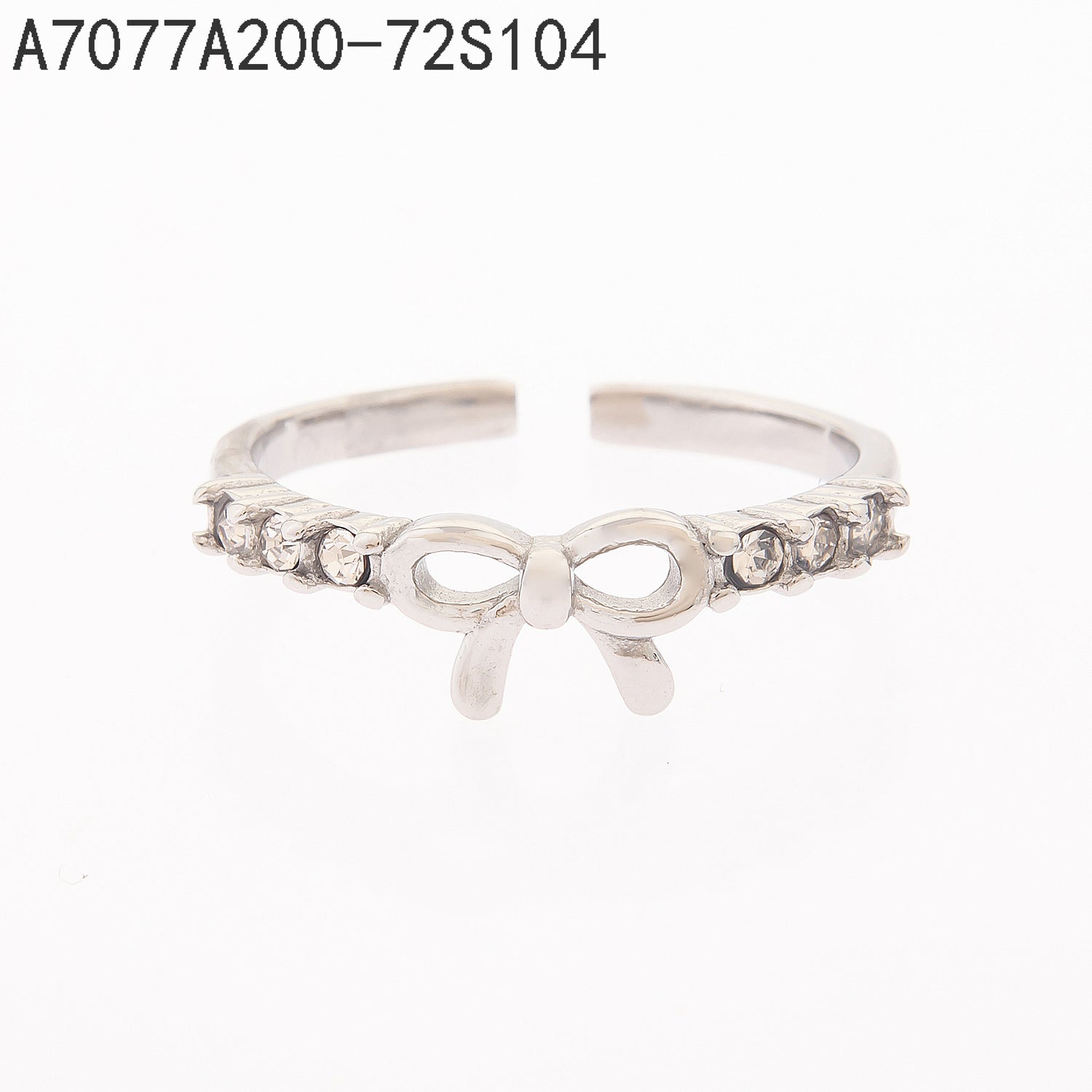 Anillo de circón